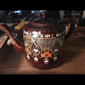 Vintage 1950s hand painted Moriage teapot